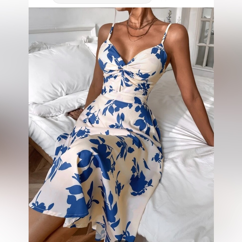 NWOT Beautiful off white summer dress